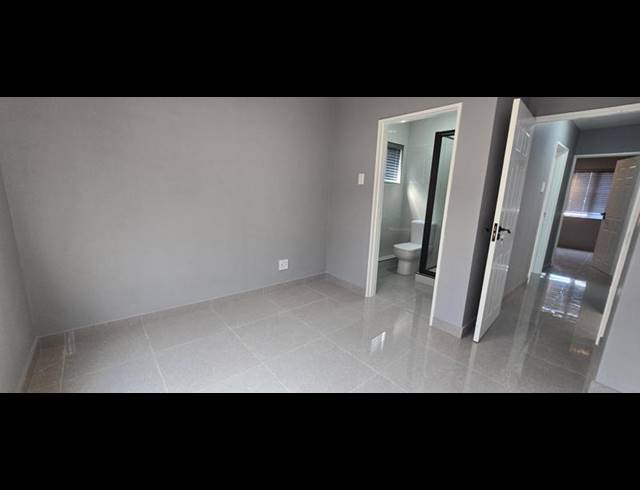 2 BEDROOM PROPERTY TO RENT IN NORTH BEACH